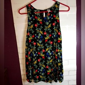 NWOT Old Navy Large Sleeveless Black Blouse Floral Accents